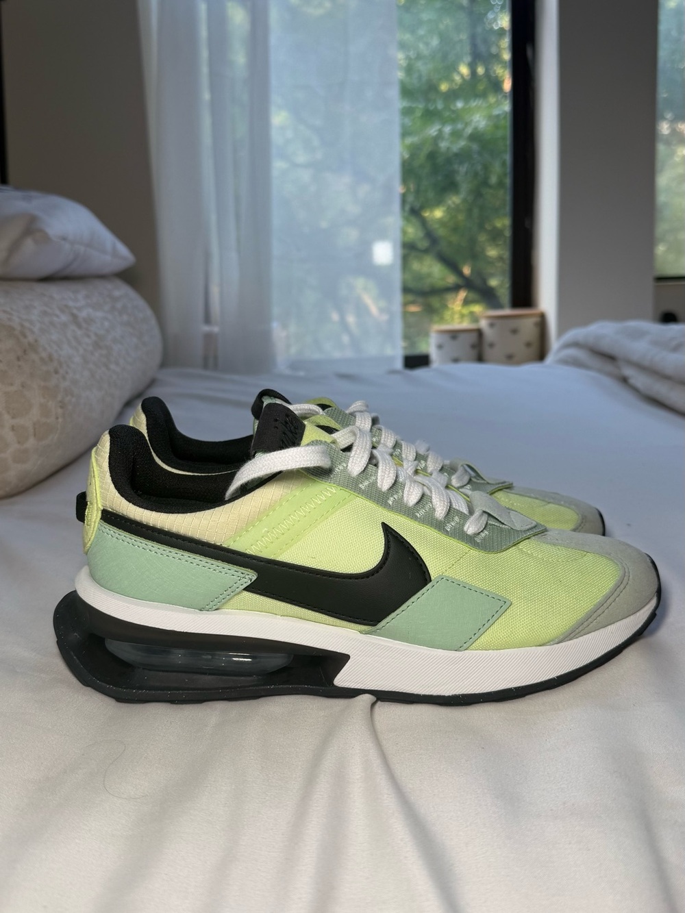 Nike WMNS Air Max Pre-Day Light Liquid Lime